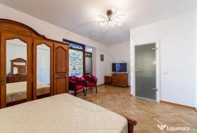 Casă cu 5 camere cu Canalizare în Central - 7