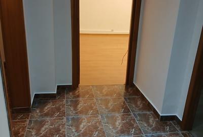 Apartament cu 3 camere decomandat în Astra - 9