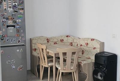 Apartament cu 2 camere semidecomandat în Tractorul - 1
