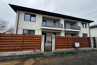 Casă cu 3 camere cu Canalizare în Popești-Leordeni