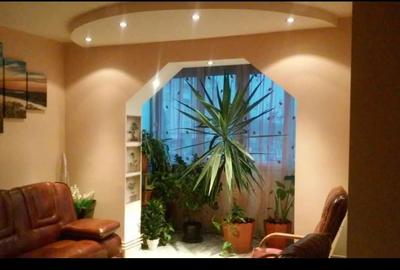 Apartament cu 2 camere semidecomandat în Central - 1