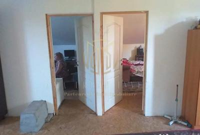 Casă cu 4 camere cu Teren 400 Mp în Tânganu - 10