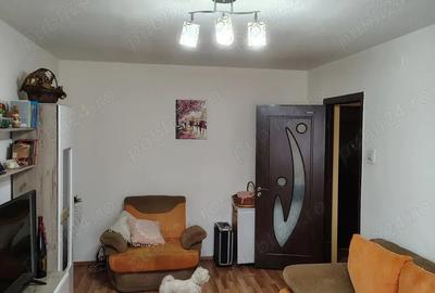 Vand apartament 2 camere, centrala proprie, 80.000 Euro - 2
