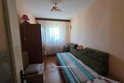 Apartament cu 3 camere decomandat în Alexandru cel Bun - 4