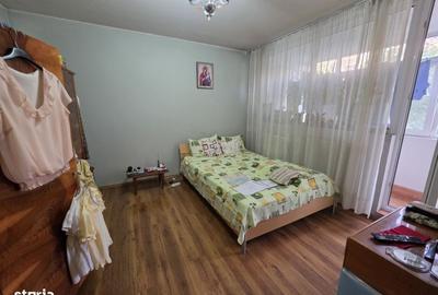 Apartament cu 3 camere decomandat în 1 Decembrie 1918