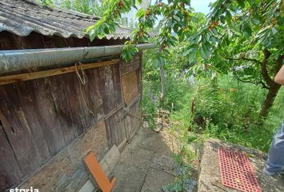 Casă cu 2 camere cu Teren 300 Mp în Central