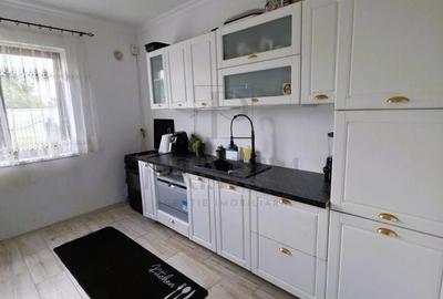 Casă cu 4 camere cu Teren 263 Mp în Sânmihaiu Român - 3