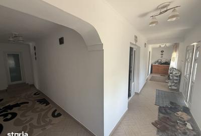 Casă cu 4 camere cu Teren 250 Mp în Tuzla - 1