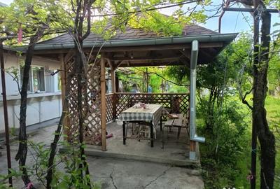 Casă cu 4 camere în Central - 4