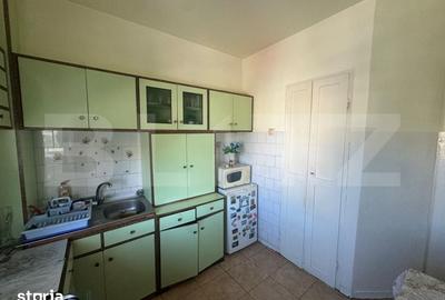 Apartament cu 4 camere decomandat în Micro 16 - 3