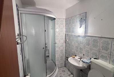 Apartament cu 2 camere decomandat în Micro 6 - 2