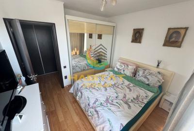 Apartament cu 3 camere semidecomandat, mobilat în Victoriei