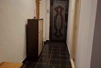 Apartament cu 2 camere decomandat în Lipovei