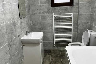 Apartament cu 3 camere decomandat în Exterior Vest