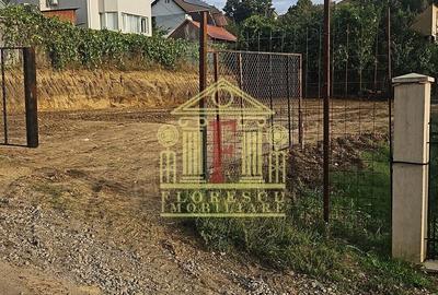 Teren Construcții intravilan de 600 mp, în Bucium