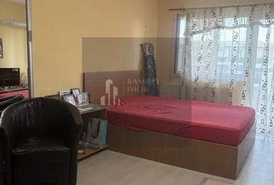 Garsonieră decomandată, mobilată în Central