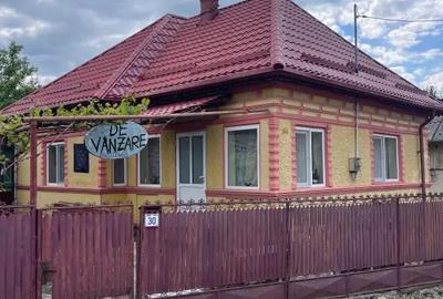 Casă cu 4 camere în Valea Părului