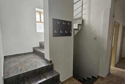 Casă individuală cu 9 camere cu Canalizare în Gruia - 10