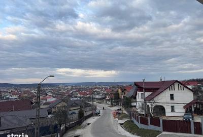 Casă cu 4 camere cu Teren 250 Mp în Găvana