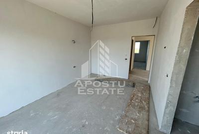 Casă cu 5 camere cu Teren 350 Mp în Săcălaz