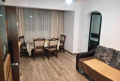 Apartament cu 4 camere decomandat în Central - 2