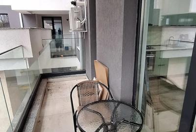 Apartament cu 2 camere decomandat în Trafic Greu - 2