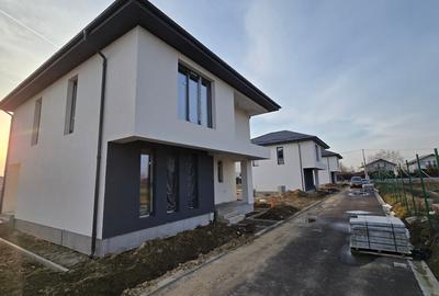 Casă individuală cu 4 camere cu Canalizare în Bolintin-Vale - 2
