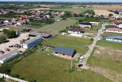 Teren de 741 mp, în Vetiș - 6