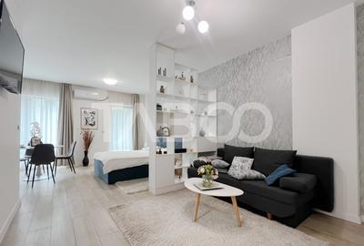 Apartament cu 2 camere semidecomandat, mobilat în Central