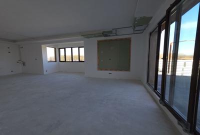 Apartament cu 4 camere semidecomandat în Nord - 12