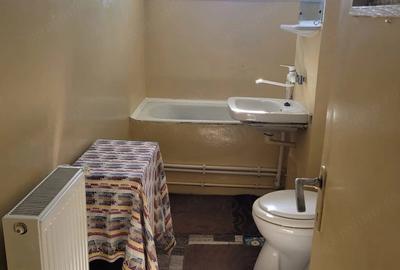 Apartament cu 2 camere nedecomandat în Central