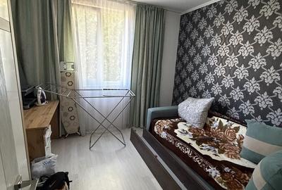 Apartament cu 3 camere decomandat în Rogerius