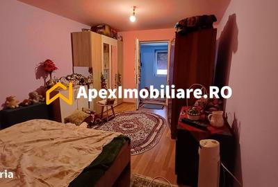 Casă cu 4 camere cu Teren 241 Mp în Apărătorii Patriei