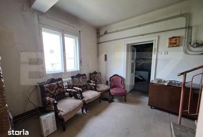 Casă cu 5 camere cu Teren 252 Mp în Solidarității