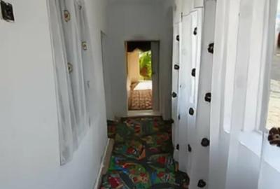 Casă cu 4 camere în Adânca