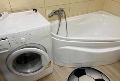 Apartament cu 2 camere decomandat în Roșu