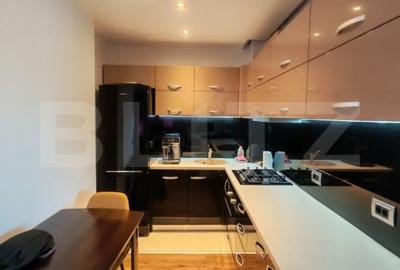 Apartament cu 3 camere decomandat, mobilat în Calea Moldovei