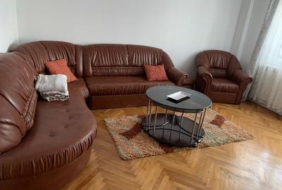 Apartament cu 3 camere decomandat în George Enescu