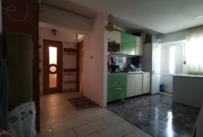 Apartament cu 2 camere decomandat în 2 Moldoveni - 1