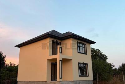 Casă cu 4 camere cu Teren 200 Mp în Central
