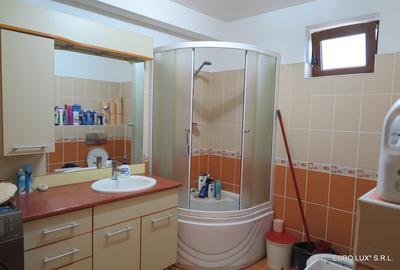 Casă cu 5 camere cu Teren 750 Mp în Aradul Nou - 10