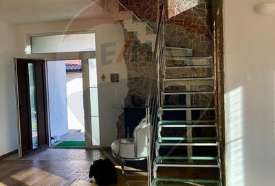 Casă cu 5 camere cu Teren 700 Mp în Central - 8