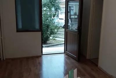 Spațiu comercial, de 24 mp, în P-ța Mihai Viteazul
