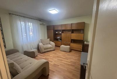 Apartament cu 2 camere decomandat în Calea Călărașilor