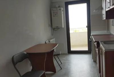 Apartament cu 2 camere decomandat, mobilat în Galata - 3