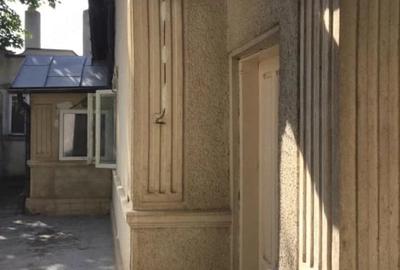 Casă cu Teren 330 Mp în Central