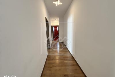 Apartament cu 3 camere în Central - 2
