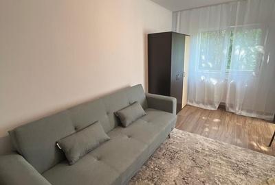Apartament cu 2 camere decomandat în Nicolina
