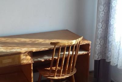 Apartament cu 3 camere decomandat în Complex Studențesc