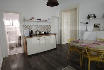 Casă cu 6 camere cu Canalizare în Ultracentral